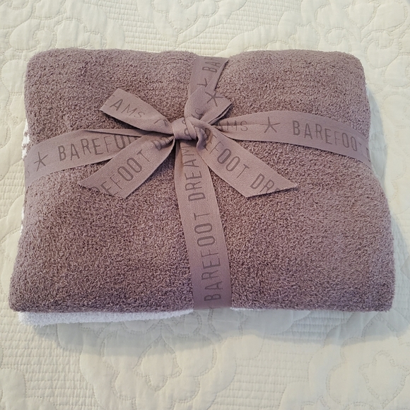 Barefoot Dreams CozyChic Varigated Multi Stripe Blanket Throw NEW Purple - Picture 3 of 8